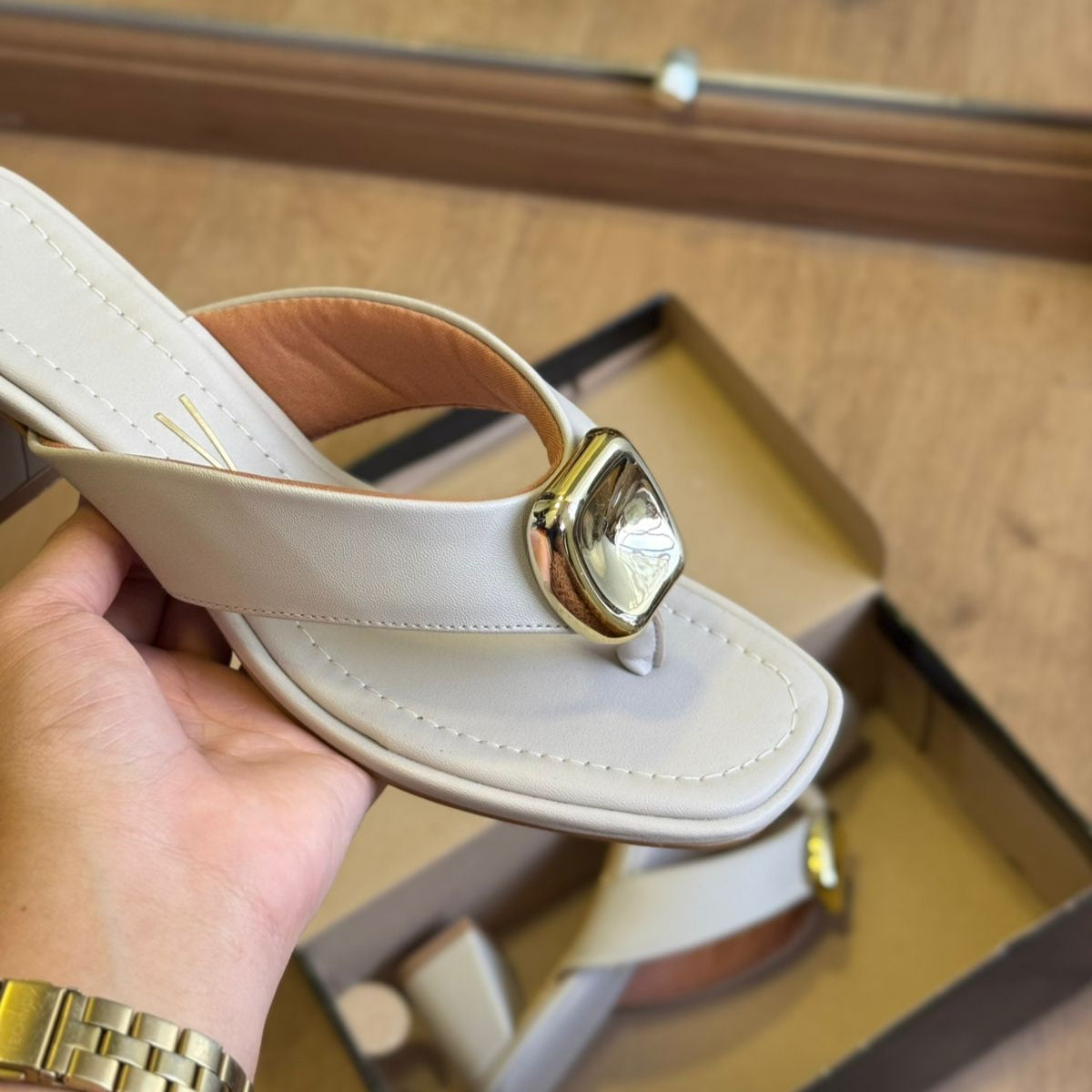 Sandália Quadrado Dourado 6530.104 - Imagem 7