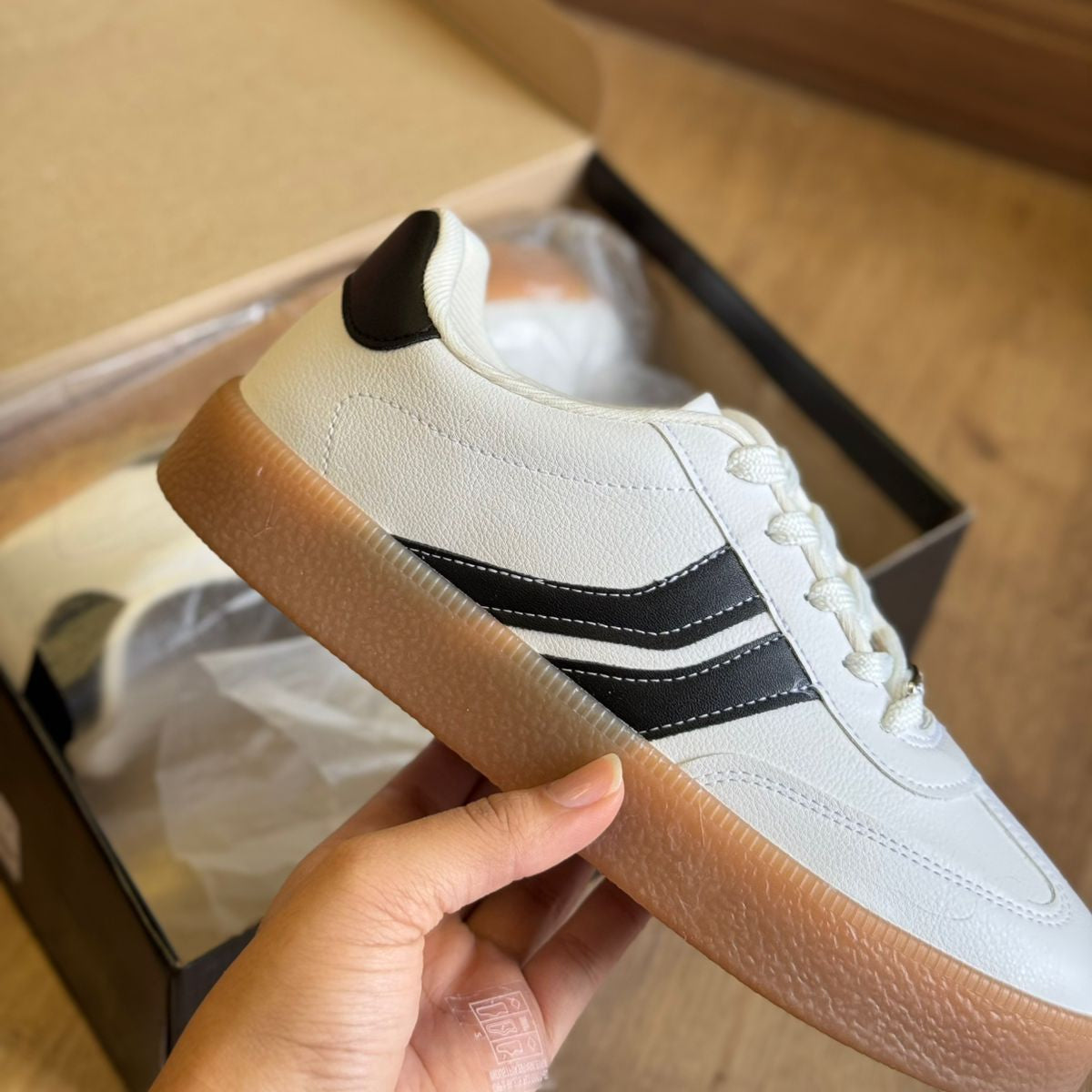 Tênis Detalhes Laterais 1444.100 - Imagem 6