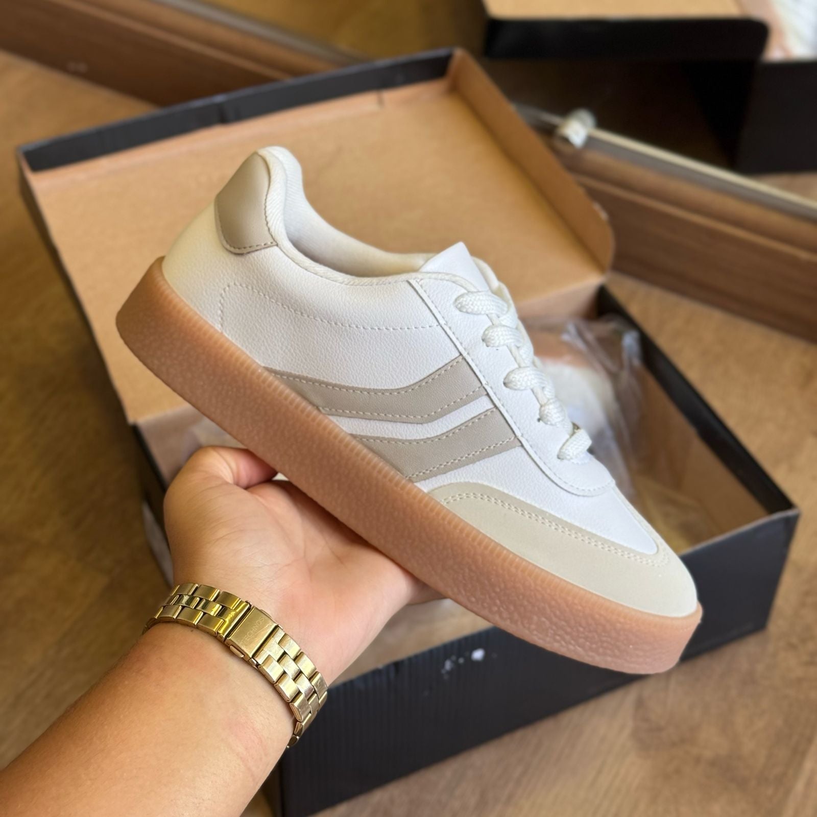 Tênis Detalhes Laterais 1444.100