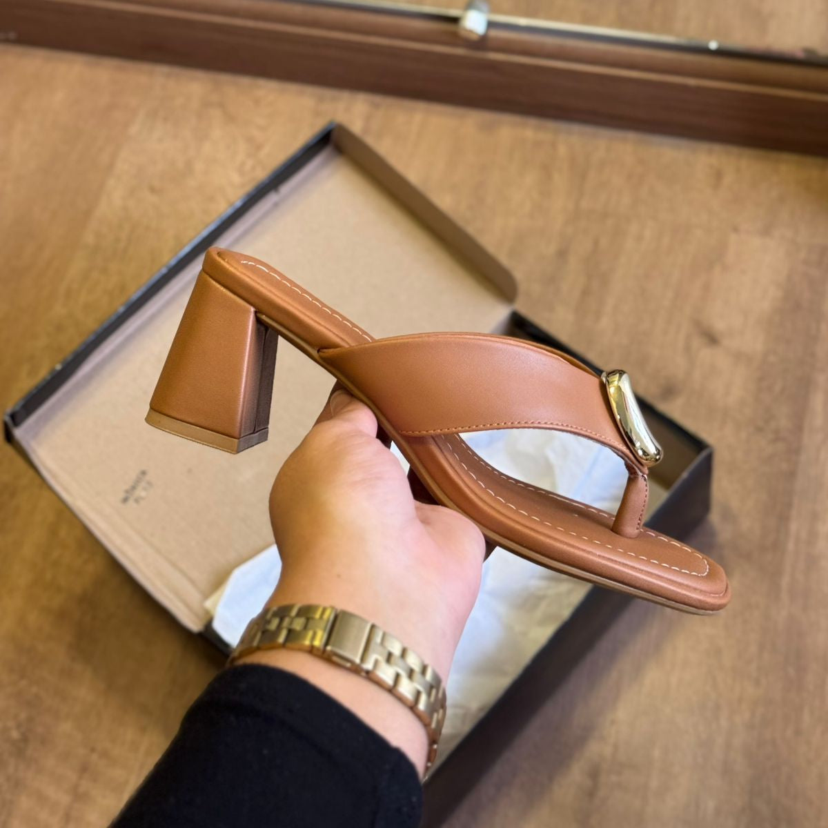 Sandália Quadrado Dourado 6530.104 - Imagem 10